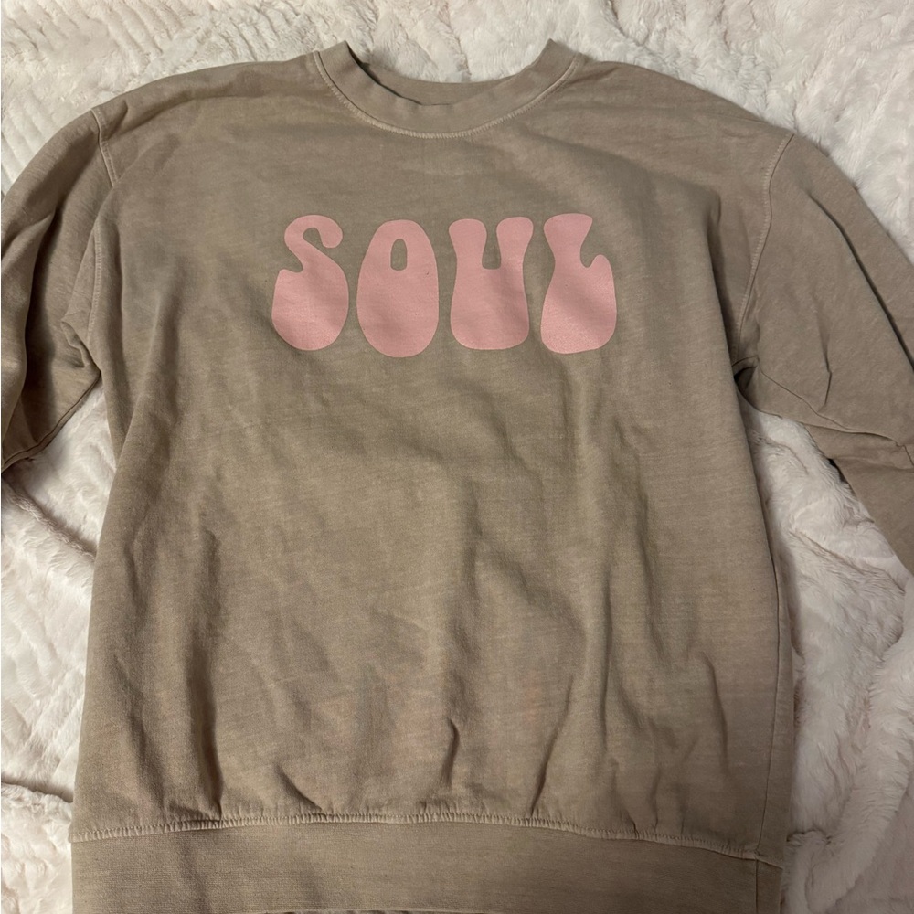 PrettyLittleThing Tan Sweatshirt with Pink Graphic